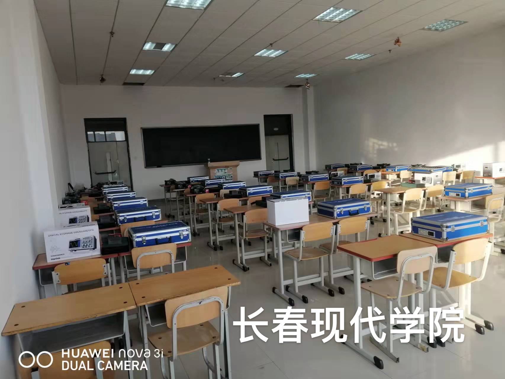 長春現代職業(yè)技術學院微電子方向實訓室建設交付